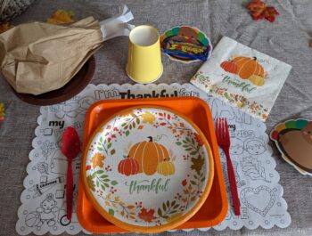 Fun, Easy, & Inexpensive Kid Friendly Thanksgiving Tabletop Ideas!